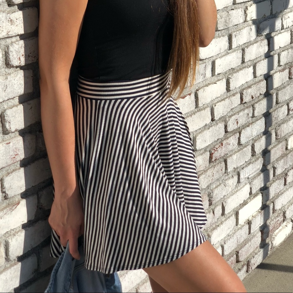 Stripped Highwaisted Skirt with Flare